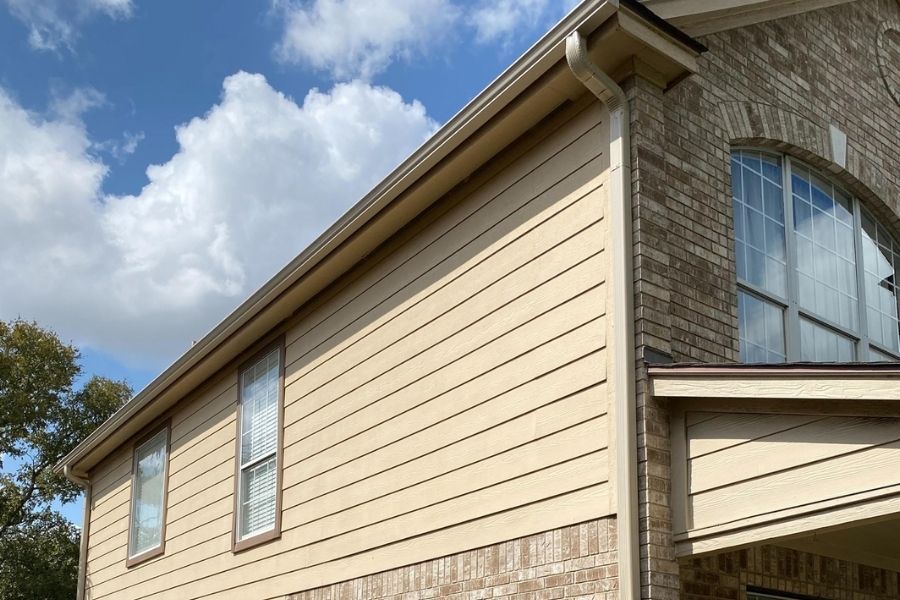 Custom Gutter Solutions for Homes in Maxwell, TX